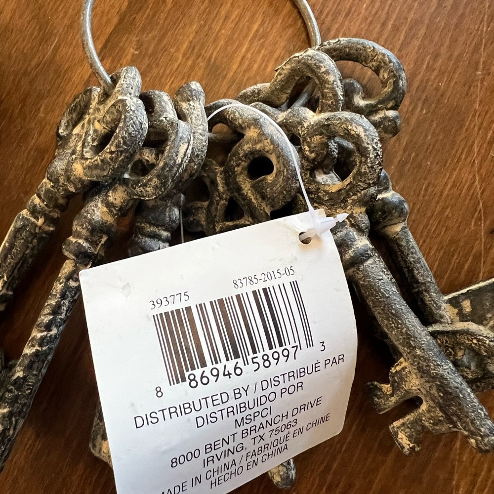 Studio Decor Savannah Rustic Gray Key Set - Picture 3 of 5